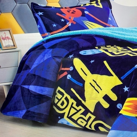 NEW! Kids Twin Size Rocket Ship Design Ultra Soft Sherpa Blanket Set - Picture 2 of 8
